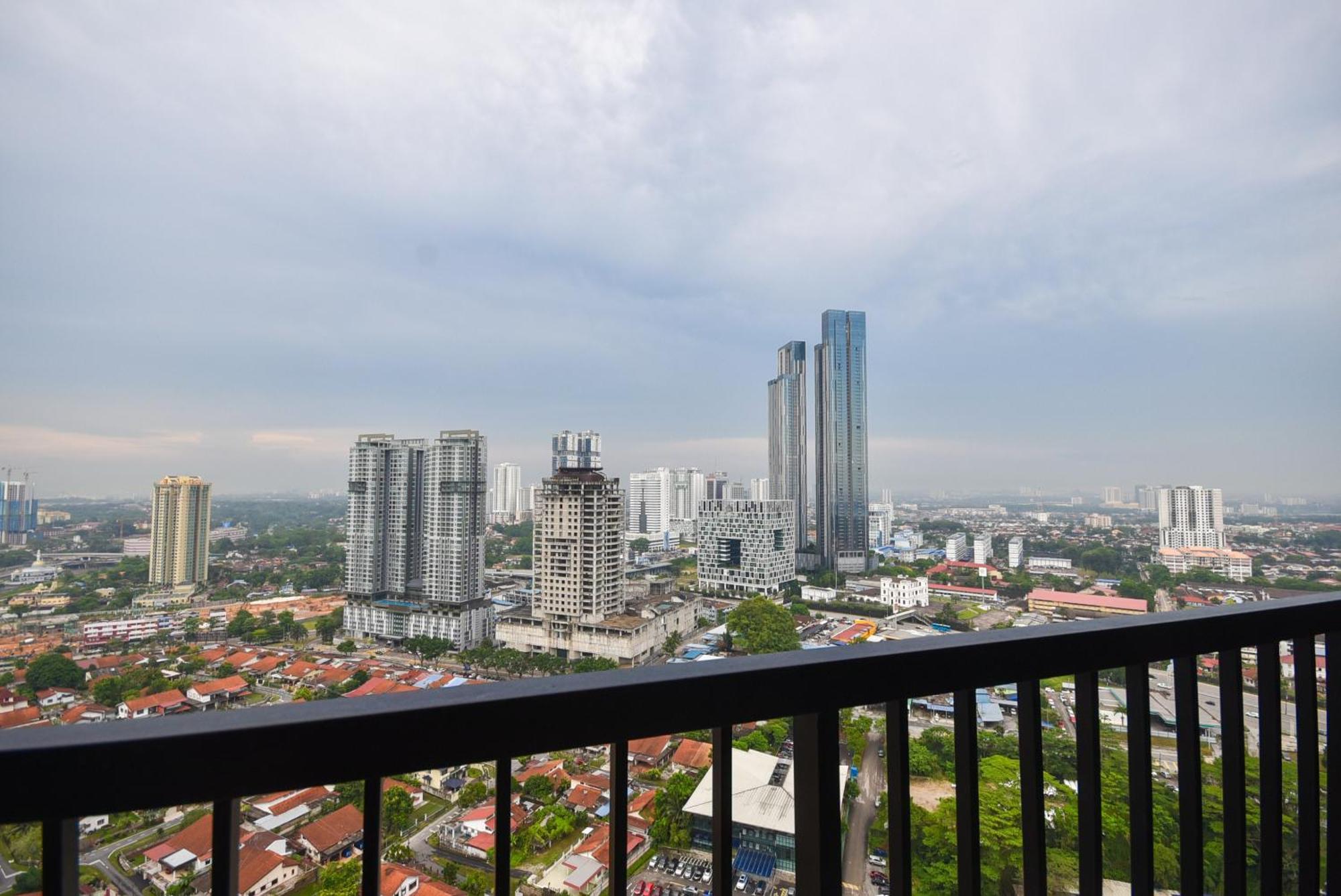 Twin Tower Residence By Nest Home【5 Mins Walk To Ciq】 Johor Bahru Exterior foto
